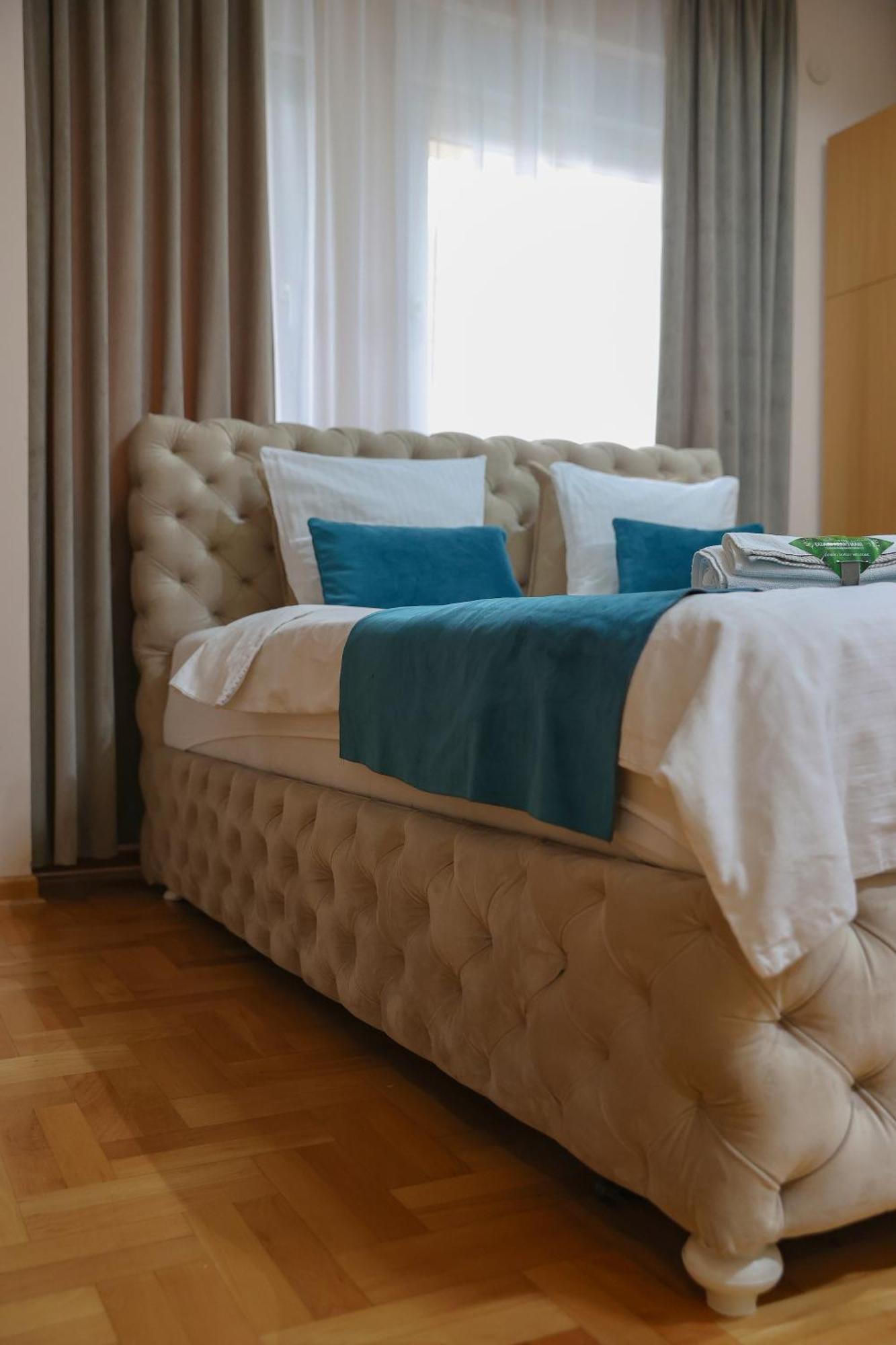 Design Apartment Business Lux 4 Star "Rio" Completely Business Lux Place In The City Center & Free Included Industry Optical Wifi & Netflix & Keyless Code Entry & Full Smart App & Kitchen & Washing Machine & Wide Terrace & Secure 2 Parking Place Ćuprija Buitenkant foto